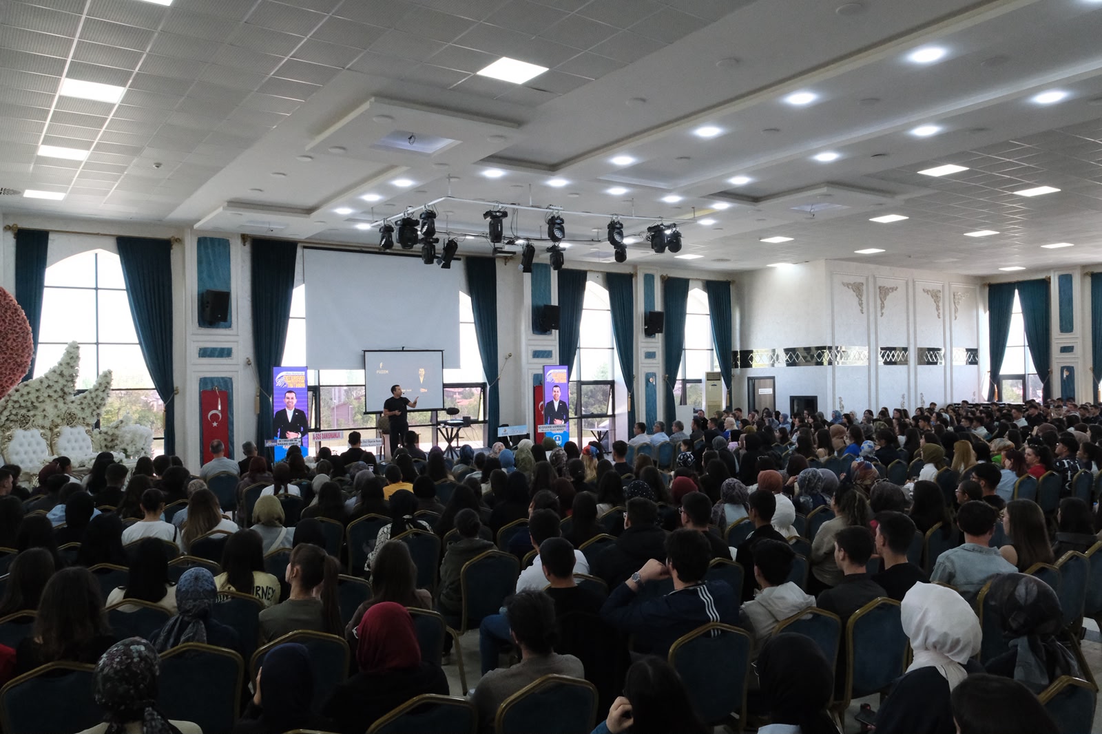  AKER KARTAL SEMİNERİ YOĞUN İLGİ GÖRDÜ  
