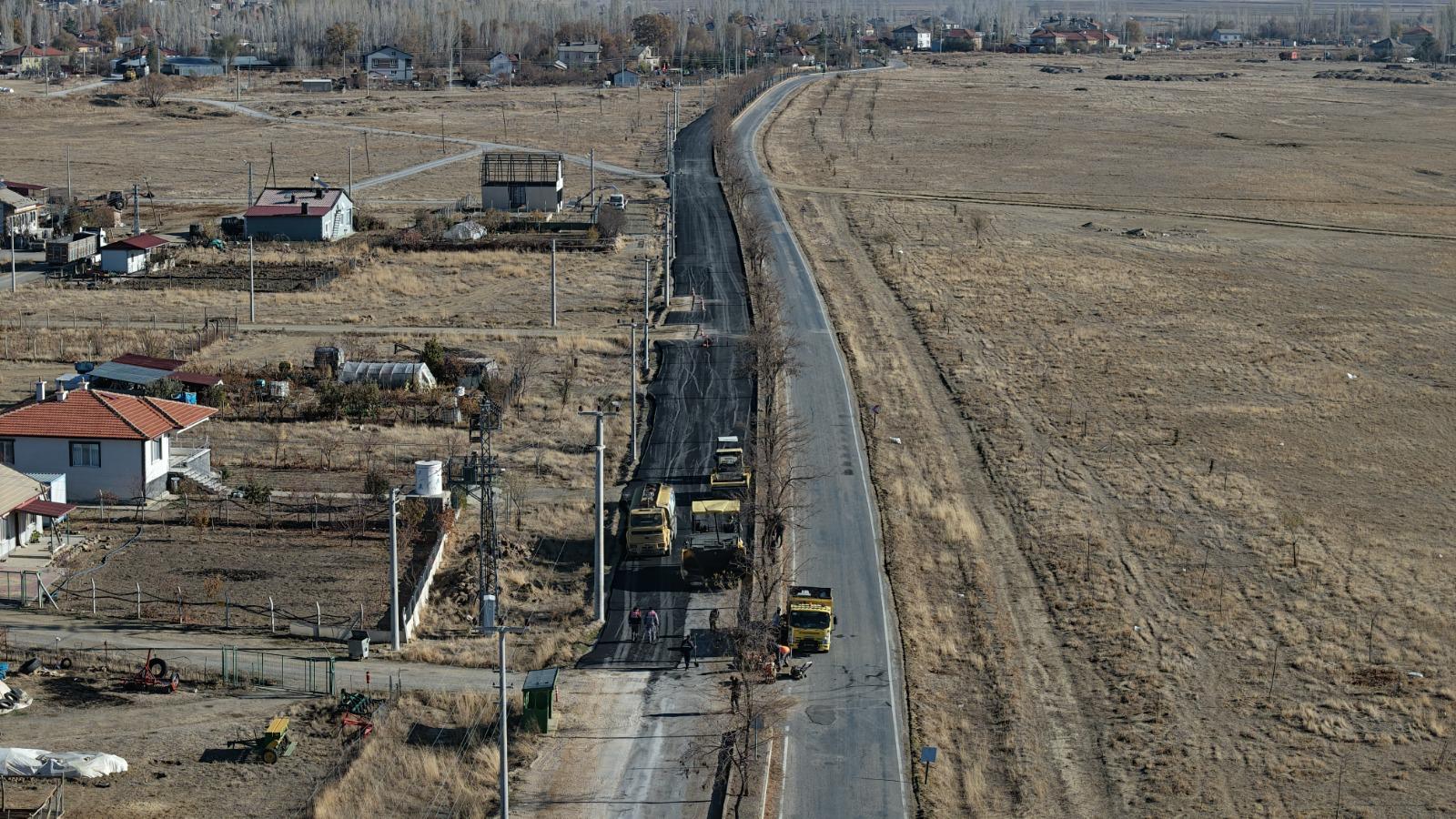 SEYDİŞEHİR BELEDİYESİNDEN  MERKEZ VE KIRSAL MAHALLELERDE ASFALT SEFERBERLİĞİ 