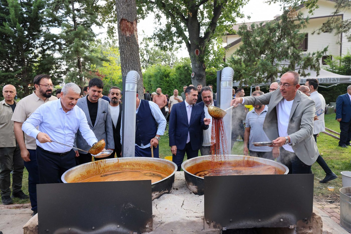 Meram Bağı’nda Beşinci Kez Kazanlar Kaynadı