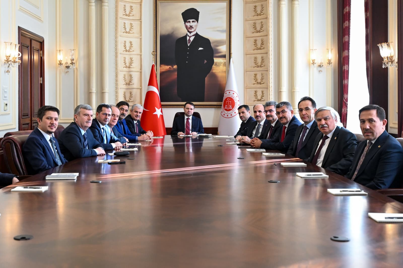 KONYA HEYETİ ADALET BAKANI AKIN GÜRLEK’E HAYIRLI OLSUN ZİYARETİNDE BULUNDU