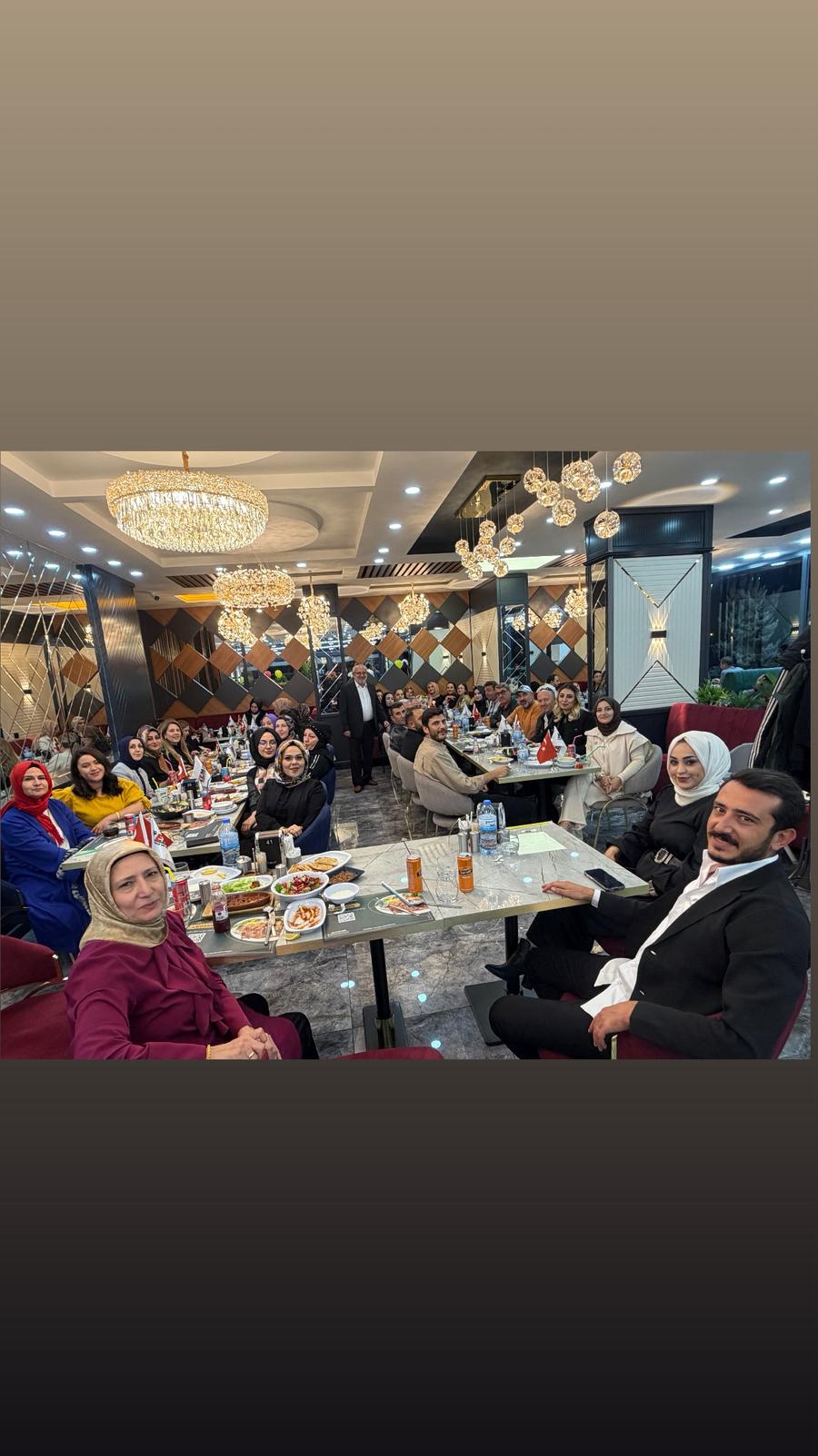 TEMPO SÜRÜCÜ KURSU KURSİYER HOCALARINI AKŞAM YEMEĞİNDE BİR ARAYA GETİRDİ