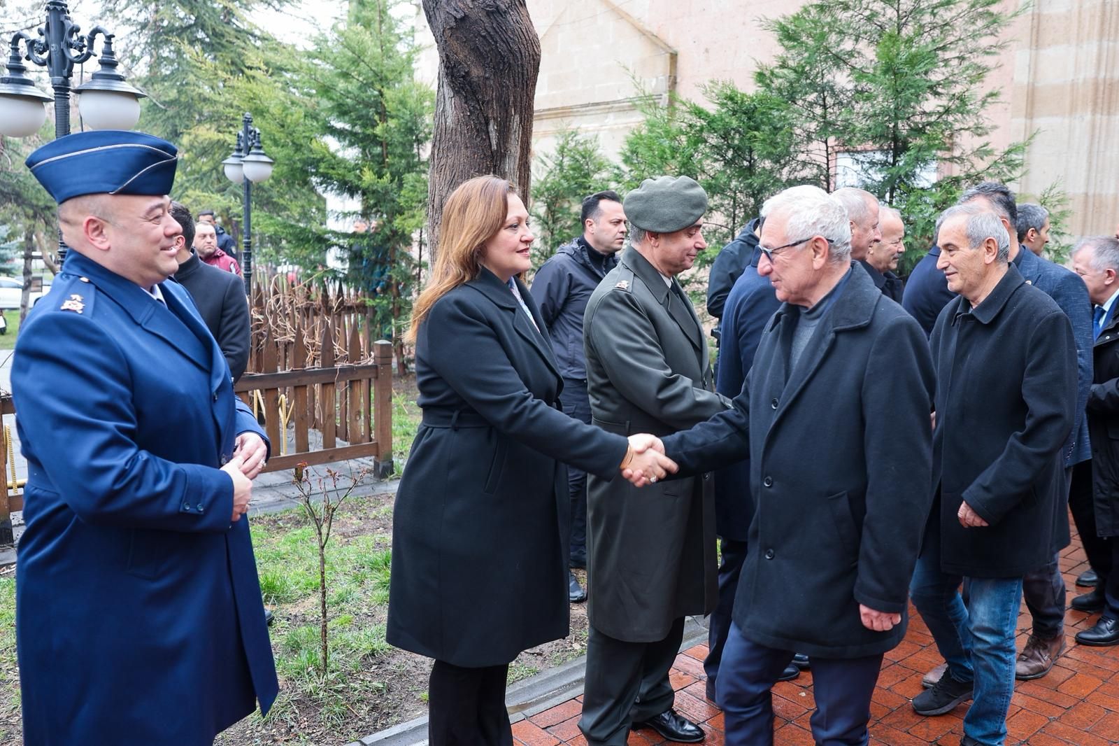 AFYONKARAHİSAR’DA GELENEKSEL BAYRAMLAŞMA TÖRENİ TAŞ MEDRESE´DE GERÇEKLEŞTİ