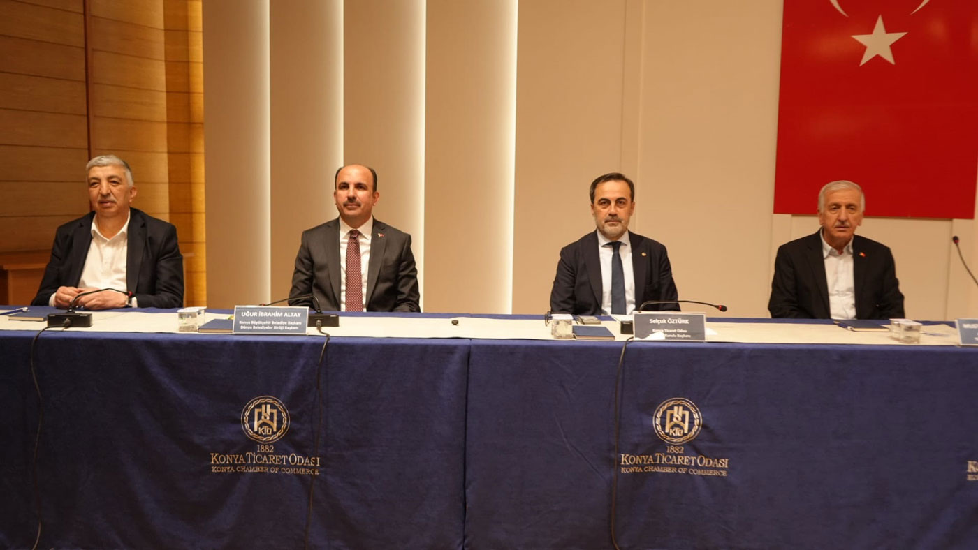 KONYA’DA GÜÇ BİRLİĞİ: BÜYÜKŞEHİR BELEDİYE BAŞKANI  ALTAY KONYA TİCARET ODASINDA KONYA İŞ ÂLEMİ İLE BULUŞTU