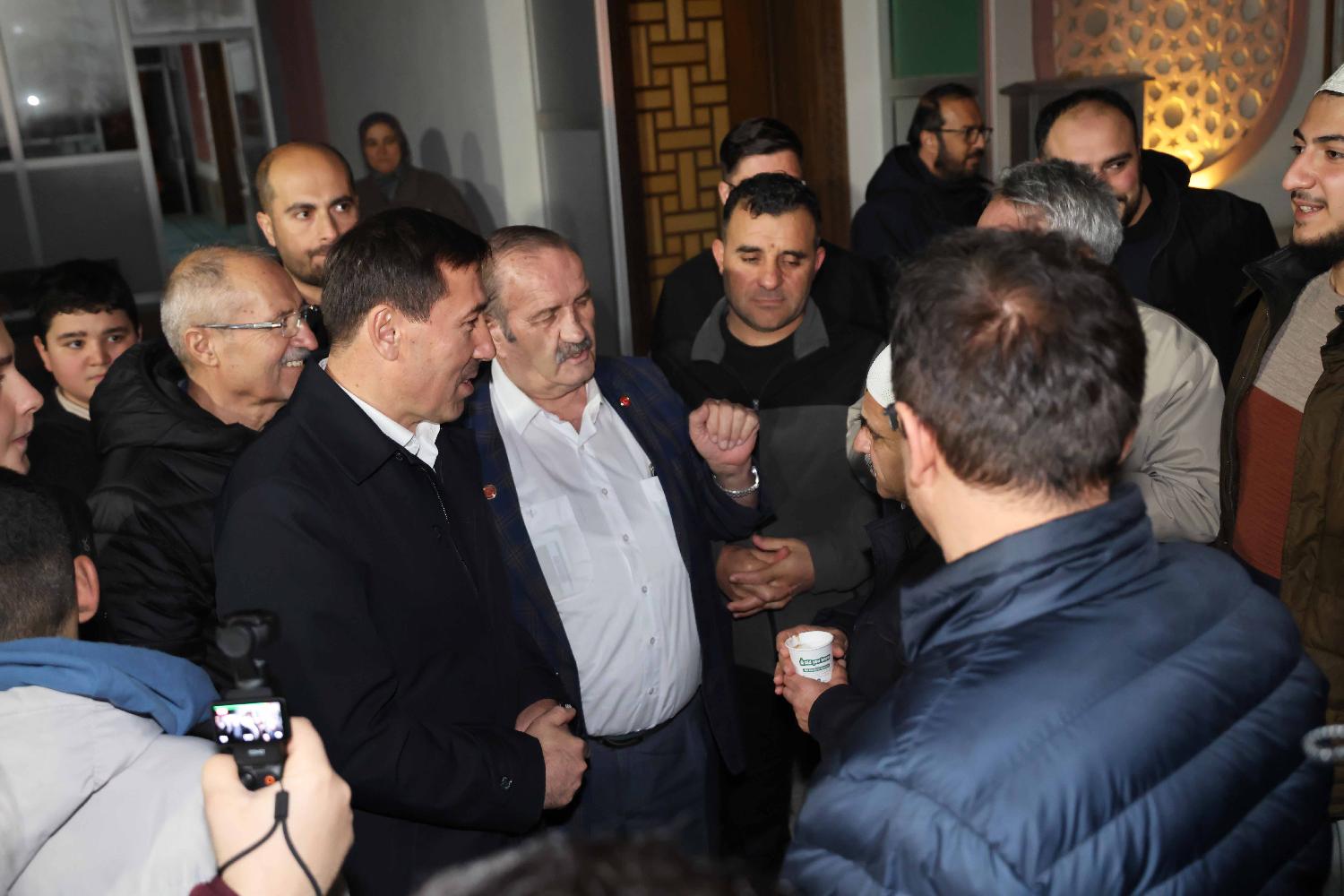 BAŞKAN KILCA ULUBATLI HASAN MAHALLESİ’NDE VATANDAŞLARLA BULUŞTU