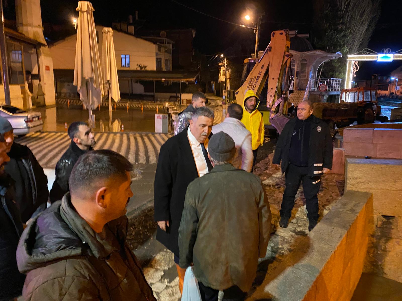 BEREKETLİ YAĞIŞLAR ÇARŞAMBA ÇAYI'NI COŞTURDU! 