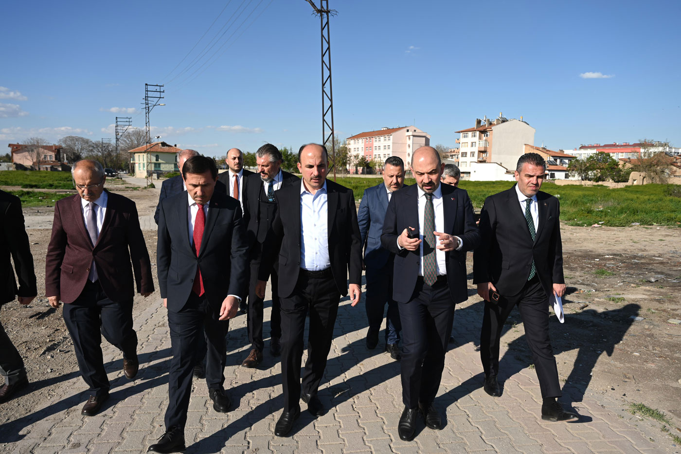 BAŞKAN ALTAY, BAŞKAN KILCA VE GENEL MÜDÜR YILMAZ AKÇEŞME KENTSEL DÖNÜŞÜM ALANI VE KADINLAR PAZARI’NI İNCELEDİ