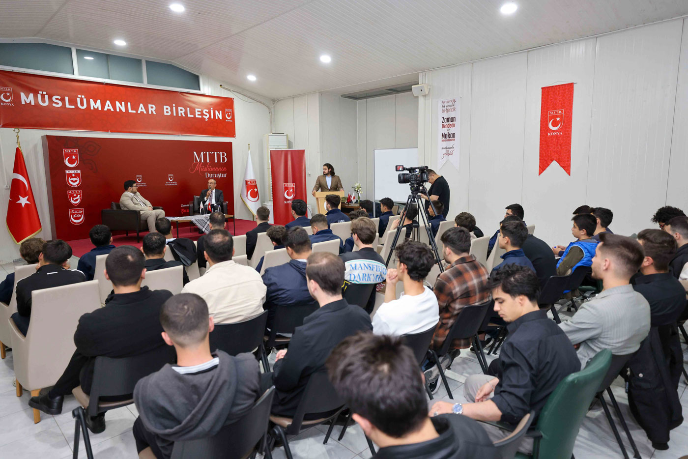 BAŞKAN KAVUŞ; “GÜÇLÜ İNANÇLA BİRLEŞEN BİR GENÇLİK ÇAĞ AÇIP, ÇAĞ KAPATIR”