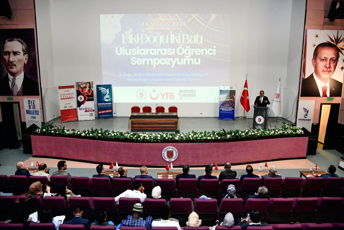 ULUSLARARASI ÖĞRENCİLER DİSİPLİNLERARASI SEMPOZYUMDA BİR ARAYA GELDİ