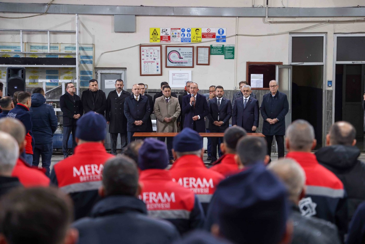 BAŞKAN KAVUŞ PERSONELİYLE BAYRAM SEVİNCİNİ PAYLAŞTI