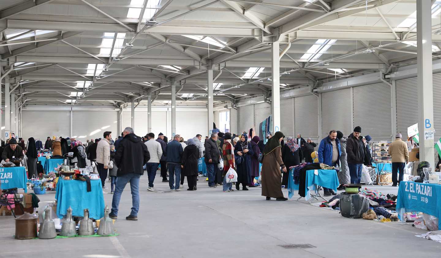 SELÇUKLU’DA 2026 YILININ İLK 2. EL PAZARI YENİDEN VATANDAŞLARLA BULUŞTU 