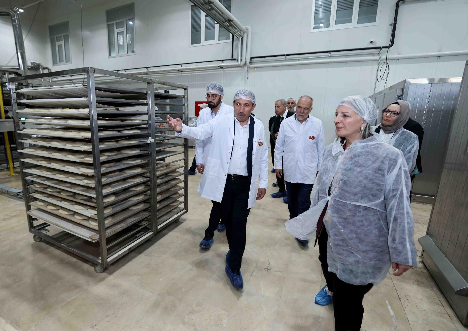 Tarım ve Gıda Politikaları Kurulu Üyeleri’nden Karatay Halk Ekmek Fabrikasına Ziyaret