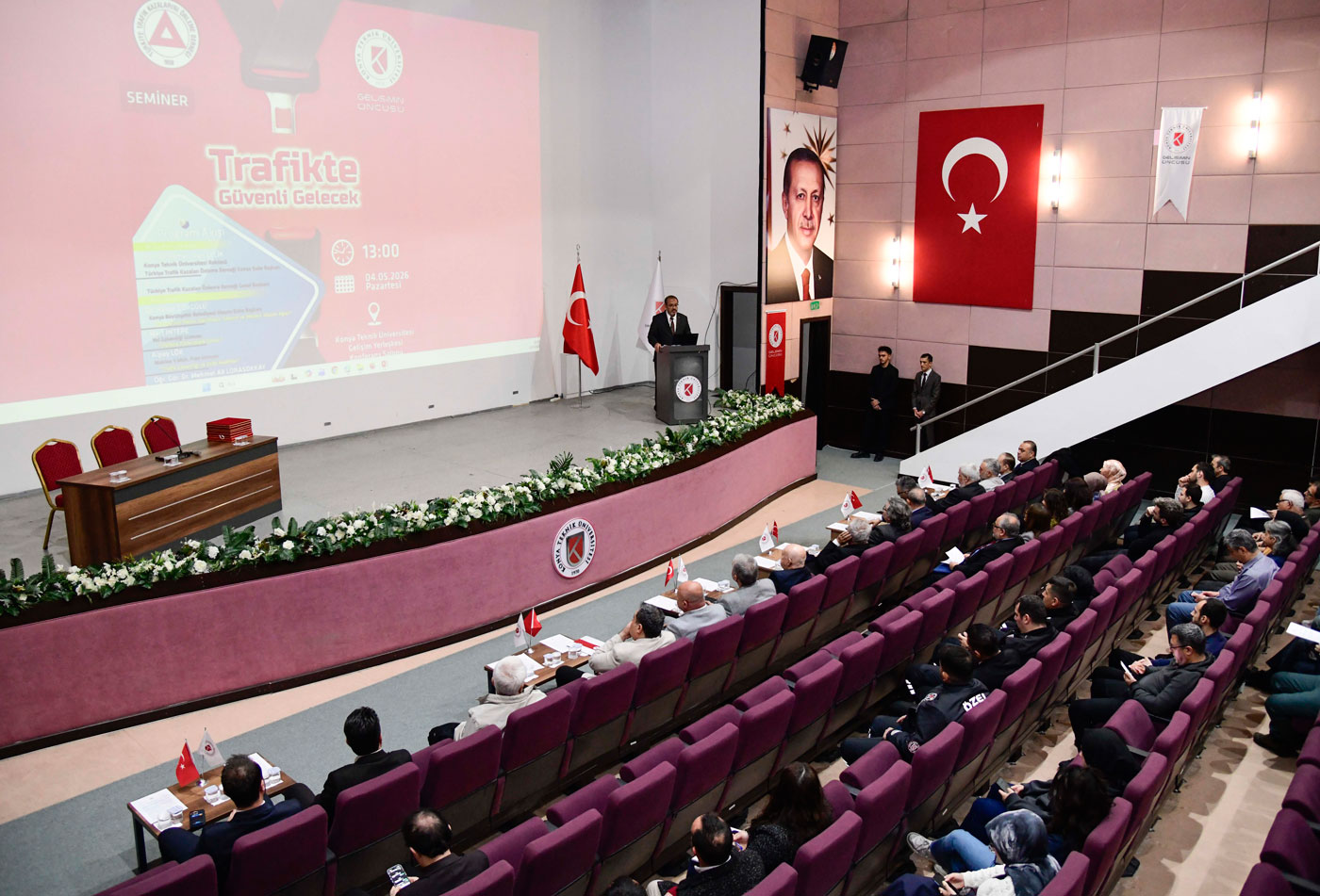TRAFİKTE GÜVENLİ GELECEK” ETKİNLİĞİ YOĞUN KATILIMLA GERÇEKLEŞTİRİLDİ