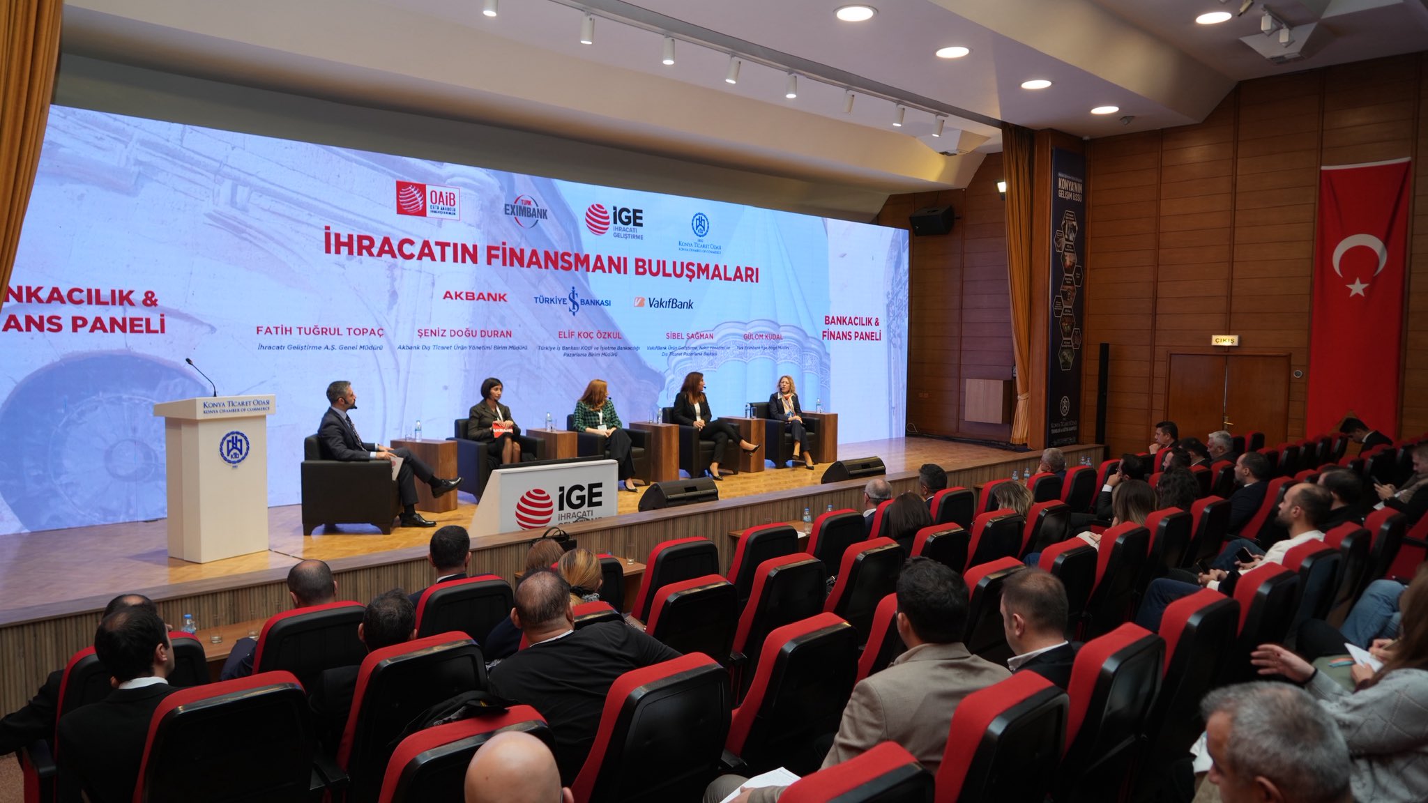 İHRACAT VE BANKACILIK DÜNYASININ ÖNEMLİ AKTÖRLERİ KONYA’DA BİR ARAYA GELDİ